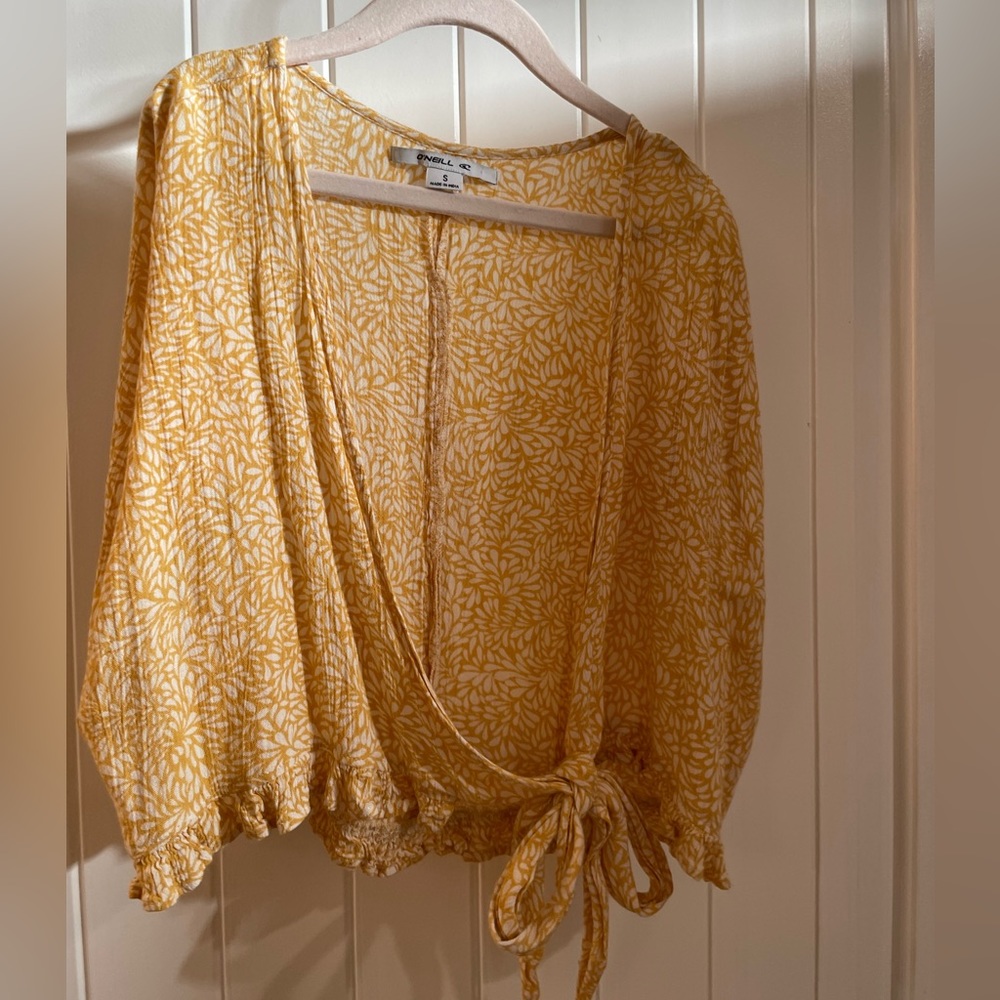 O’Neill Tie Up Yellow/White Top - Women’s size S